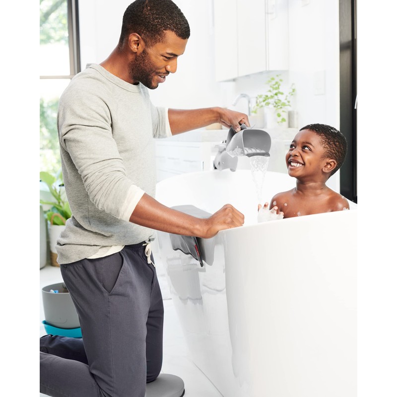 Skip Hop Baby Bath Rinse Cup MOBY Tear-free Waterfall Rinser