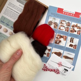 Bergin & Bath Needle Felting Kit - Robins. Christmas Craft kit for Adults and Teens. Stocking Filler idea. Craft Gifts for Bird l and Christmas Lovers