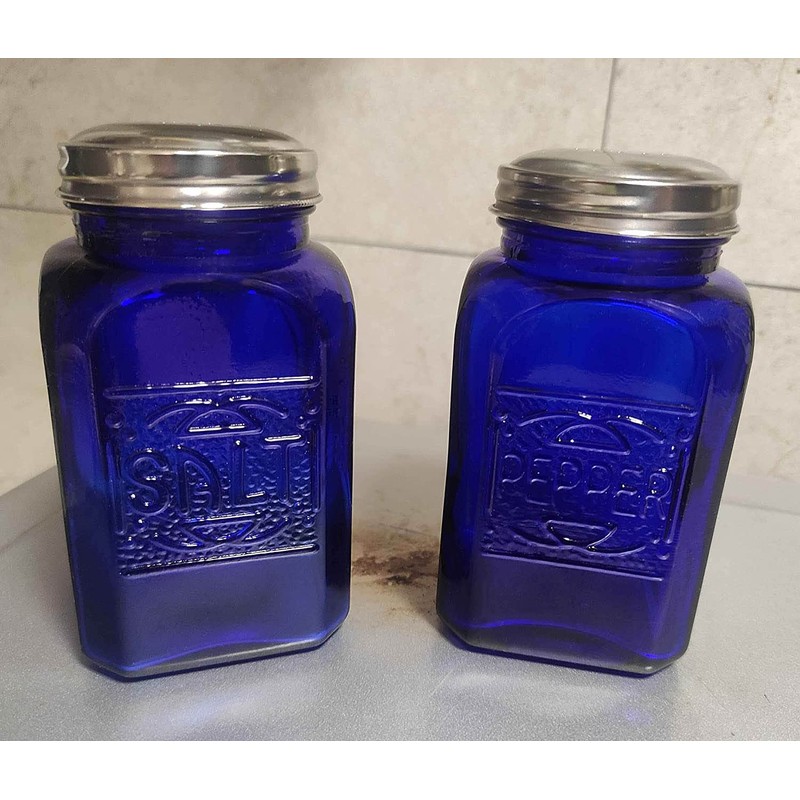 Ritadeshop Depression Style Glass Salt and Pepper Shakers (Cobalt Blue)