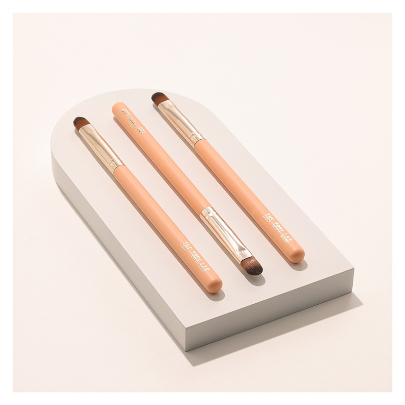 THE TOOL LAB 211 Lip & Concealer Brush - THE