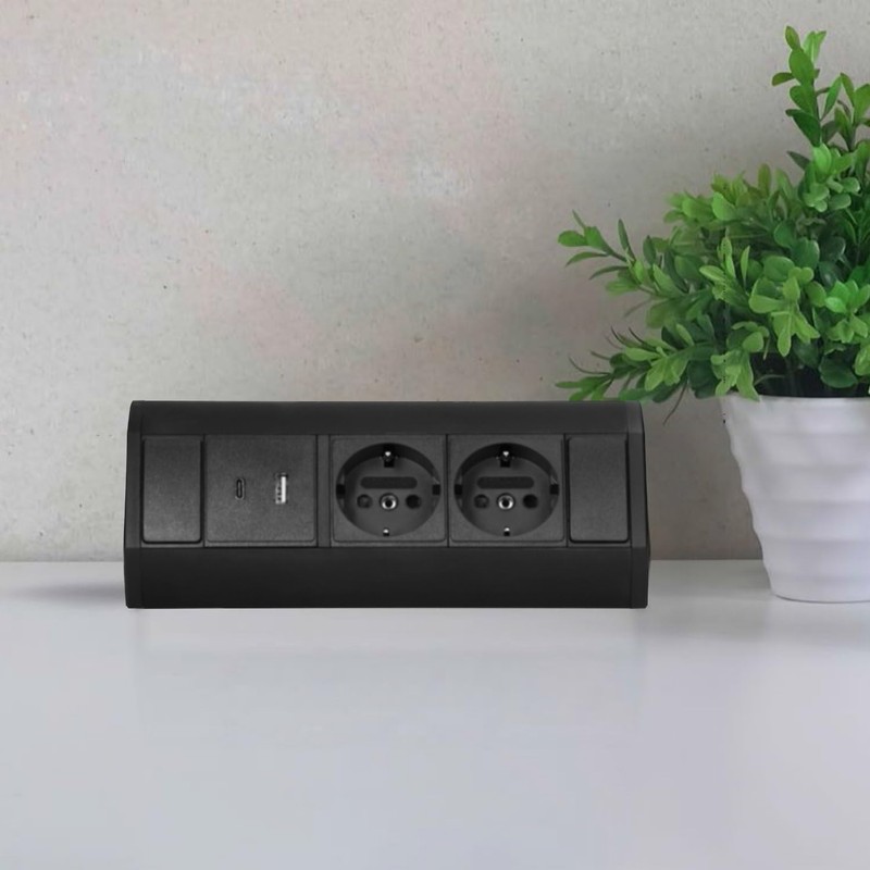 Aluminium Power Strip 2-Way I USB-A USB-C I Black Edition