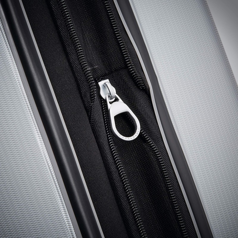 Samsonite Winfield 3 DLX Hardside Expandable Luggage with Spinners, Checked-Medium