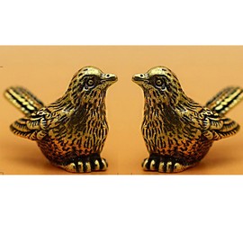 ALHBEJT 2pcs Brass Golden Bird Figurines Small Birds Statues Vintage Brass Bird Statue Retro Sparrow Figurine Home Decor Ornaments for Living Room, Bedroom, Office Desktop, Cabinets