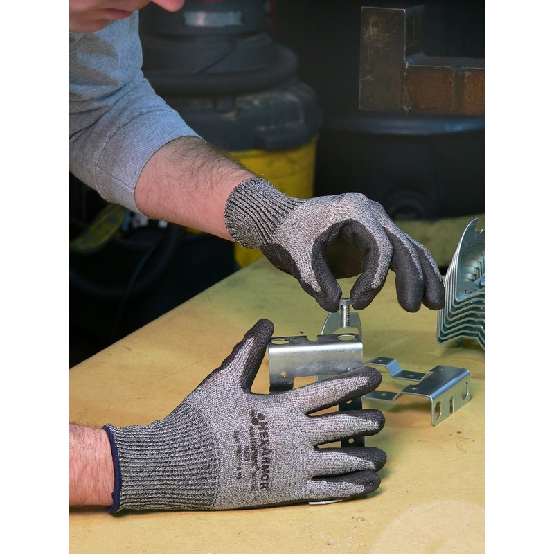 HexArmor 9010-S (7) Cut-Resistant Gloves,S/7,PR