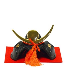 Uesugi Kenshin Mameyama Helmet, Width 3.9 x Depth 3.1 x Height 3.0 inches (10 x 8 x 7.5 cm), Bushou Mini Helmet with Rug
