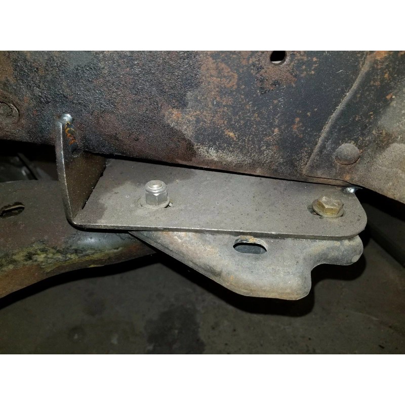 Backyard Customz Crown Vic swap lower control arm mounts, Ford