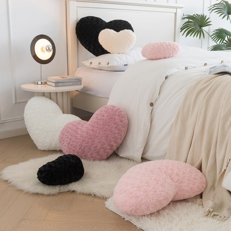 Heart Pillow, Soft Heart Shaped Pillow with Room Decorative Throw