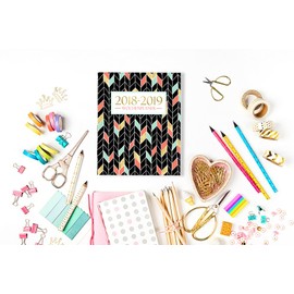 Wochenplaner 2018-2019: 19 x 23 cm : Gold, Koralle & kühle Minzakzente im Chevronmuster