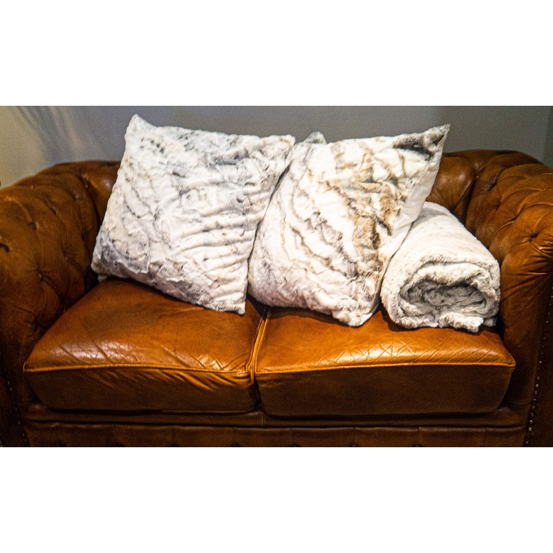 Lex's Linens Pack of 2 Opulence Premium Faux Fur Cushion