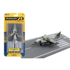 Daron Worldwide Trading Runway24 AV8B Vehicle, Green Camouflage