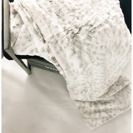 Luxury Faux Fur Oversized Throw Blanket with Plush Velvet Reverse, Fox Lynx or Gray Mink (Snow Leopard)