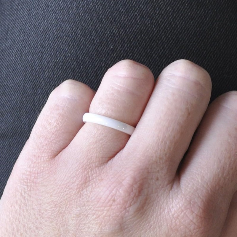 Les Poulettes Jewels - White Ceramic 3mm Ring - taille