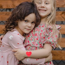 Healvian Healvian 50Pcs Heart Shaped Bandages Cute Small Plasters for Kids and Adults for Design Plasters