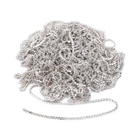 10 yardas de 2 mm de diamantes de imitación de Cerrar la cadena Recorte transparente Costura artesanal para la cadena de la taza Accesorio de pastel de bodas