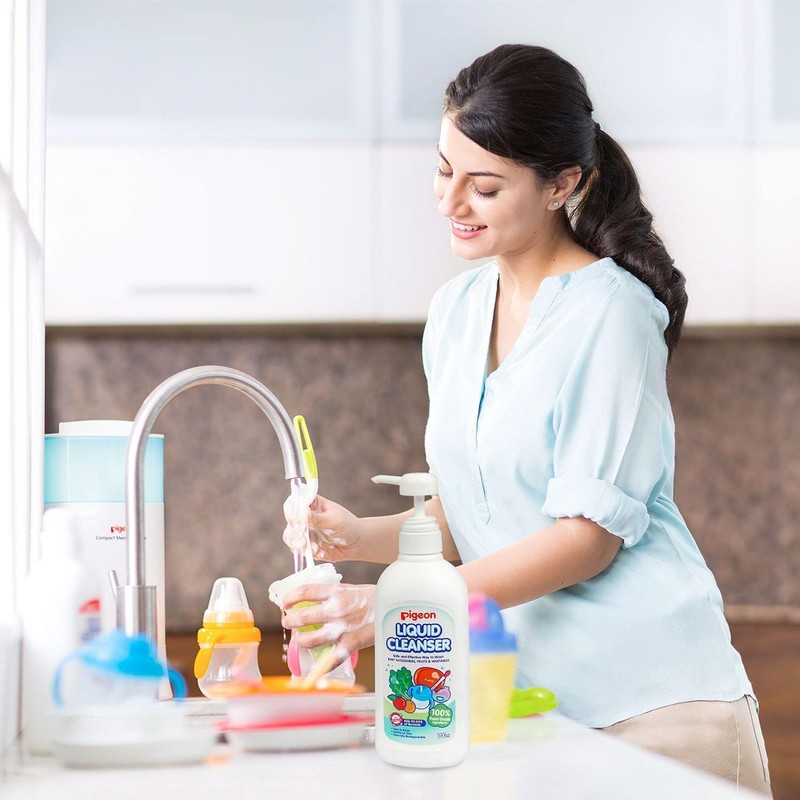 Pigeon Biodegradable Liquid Cleanser to Wash Baby Bottles, Teats, Accessories,