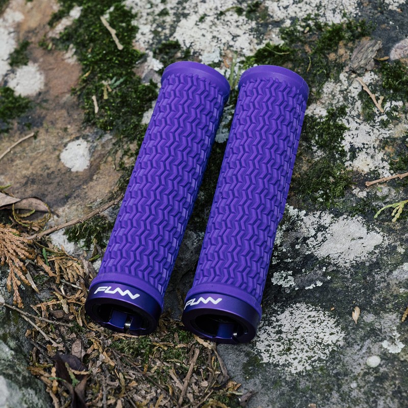 Funn Holeshot Mountain Bike Grips With Single Lock On Clamp,