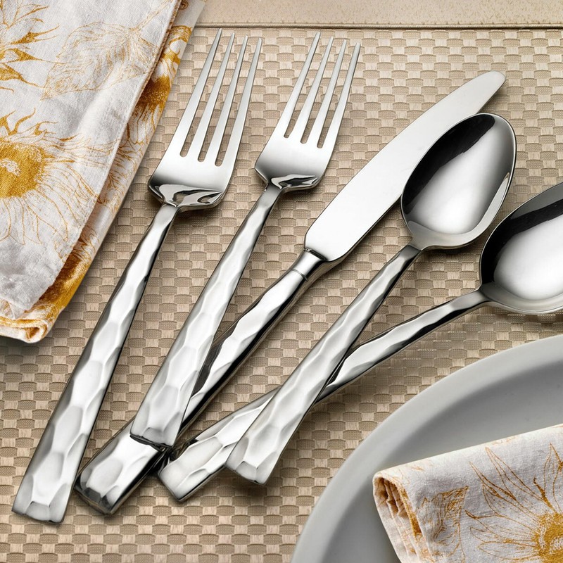 Hampton Forge Hampton Signature – Carnival – 20 Piece Flatware
