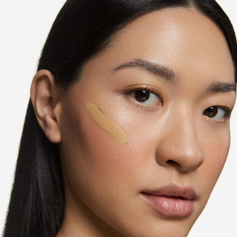 Inglot Illuminating Foundation with Skin Care Benefits | Sun Protection