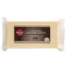 Wellsley Farms Signature Aged Cheddar Cheese, 1.28-2lbs.