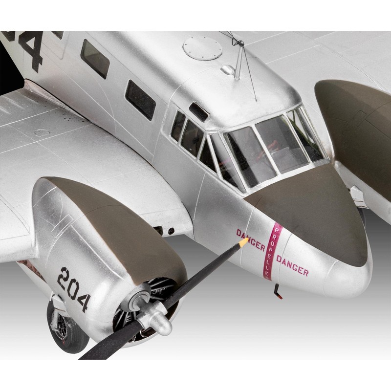 Revell Model Kit Beechcraft Model 18 | Classic Aviation History
