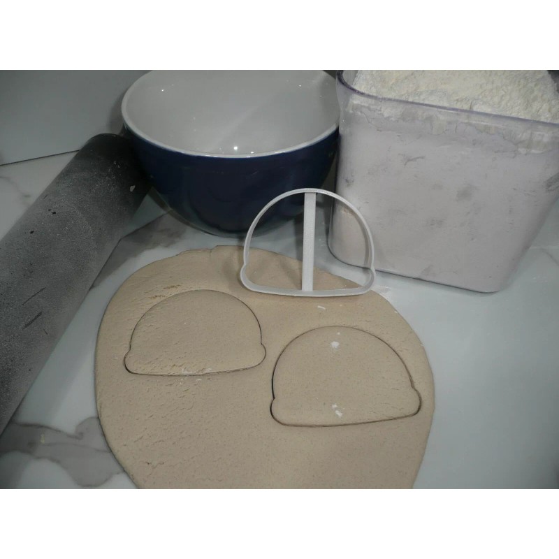 AJT SNOW GLOBE OUTLINE WINTER CHRISTMAS COOKIE CUTTER USA PR5359