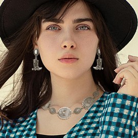 Aswitnove 2 Pcs Concho Western Necklace Earrings Jewelry Set for Women Vintage Cowgirl Dangle Earrings Boho Choker Necklaces Western Country Concert Outfits for Women Concho Jewelry Gift, Zinc, No