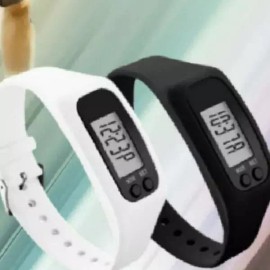 손목 착용 보행 측정 팔찌 이동 거리 소모 열량 표시 운동량 기록 관리 일상 활동 Wristband Pedometer with Distance, Calorie Burn, and Activity Tracker