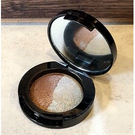 Ready To Wear Beautifully Baked Eyeshadow ~ Cocoa Glow / Seafoam Melange