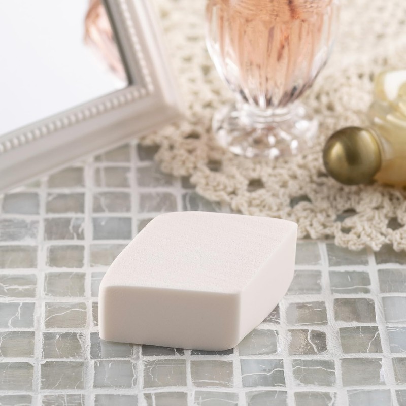 Easy-to-Clean Diamond Shaped Puff (For Liquid) 1P