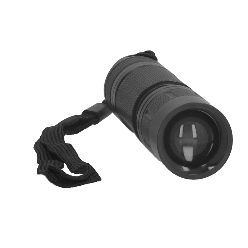 IR Flashlight Zoomable IPX54 Waterproof Anti Reverse Connection Comfortable Grip