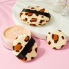 Paquete de 24 bocados de maquillaje con estampado de leopardo