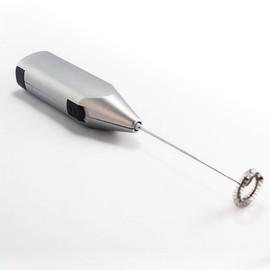 VOANZO 2 Stück Elektro Mini Küchenrührer Milchschäumer Schaumbildner für Morgenkaffee, Latte, Cappuccino, heiße Schokolade (schwarz und Silber)