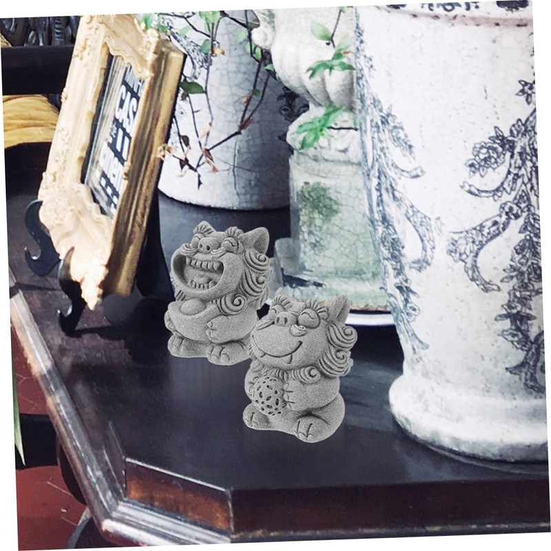 Levemolo 2pcs Mini Lion Statue Sturdy Decorative Lion Figurine Chinese