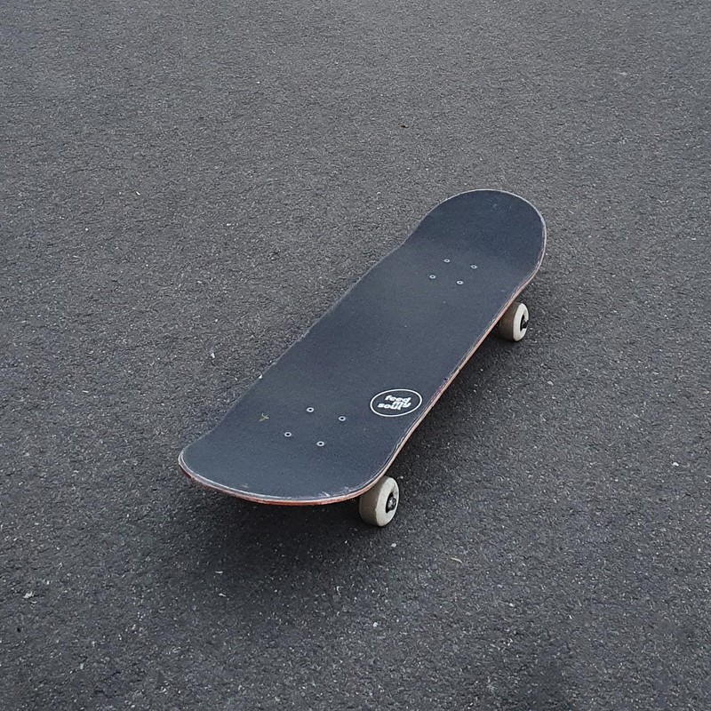 Feedmysoul Skateboard Grip Tape Circle Logo (Black)