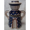 Dekorativer Kerzenhalter aus Keramik, traditionelles Design mit weißen und blauen