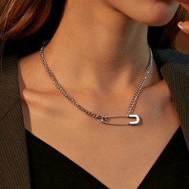 Locrccl Silver Safety Pin Necklace for Women Big Safety Pin Pendant Necklace Dainty Safety Pin Choker Necklace Silver Minimalism Safety Pin Link Chain Necklace Hip Hop Punk Rock Jewelry (Silver)