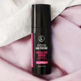 Love Ur Curls Hair Perfume Mist Spray, Signature Scent Fragrance, Notes of Vanilla Musk, Warm Amber, Fruity Peach Blend, Refresh Hair, for all Hair Types, Vegan, and Alcohol Free