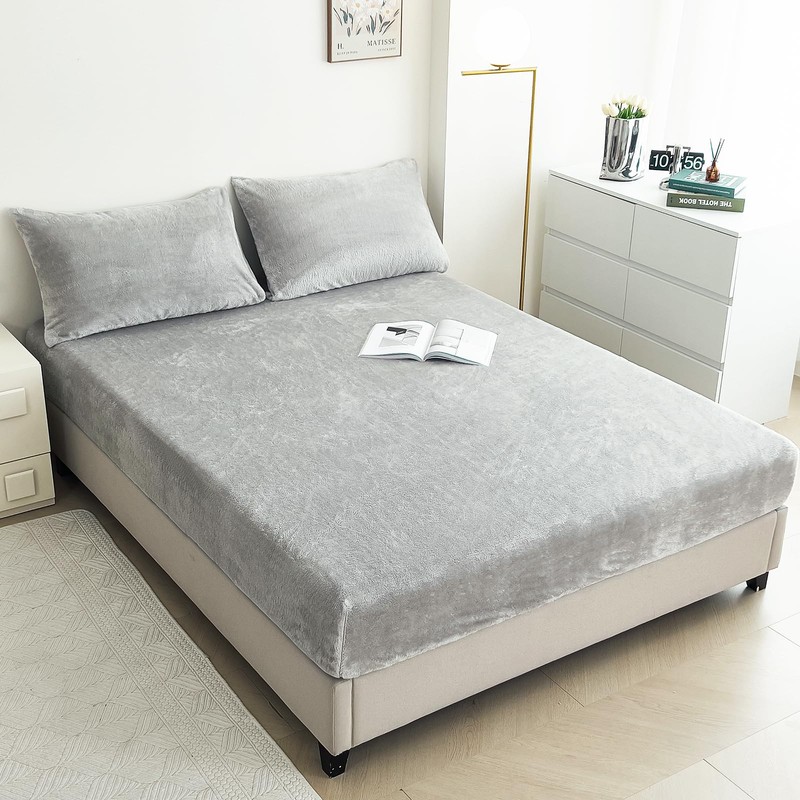 YIYEA Fleece Fitted Sheet Full Size, Ultra Soft Faux Fur