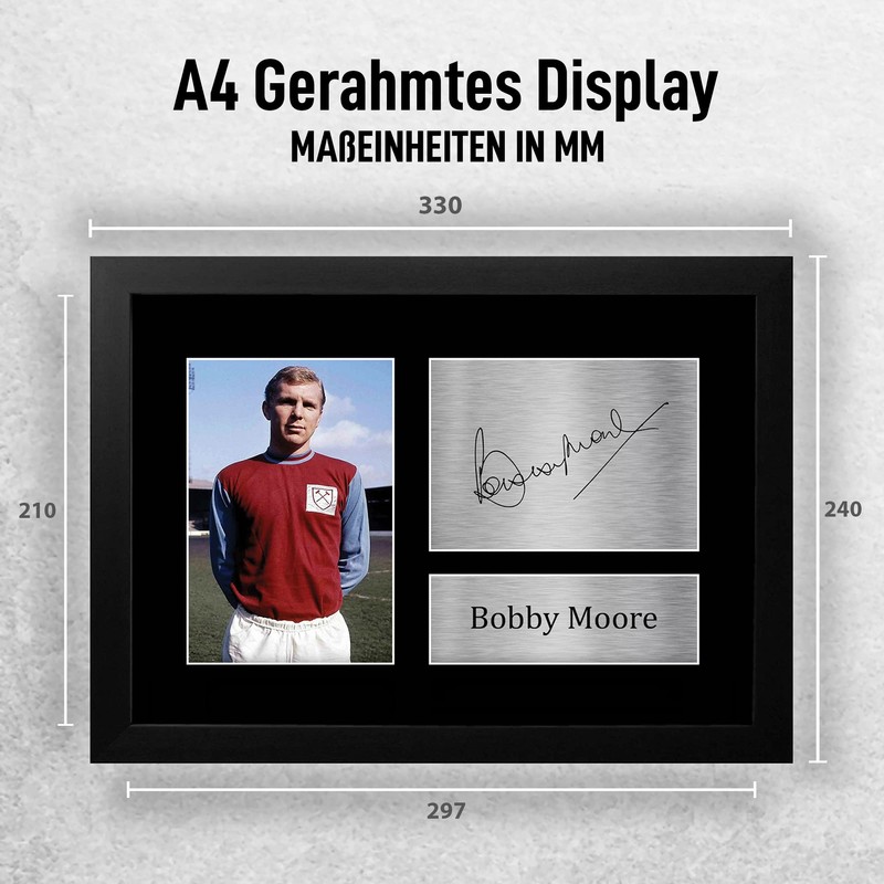 HWC Trading A4 FR Bobby Moore West Ham United The
