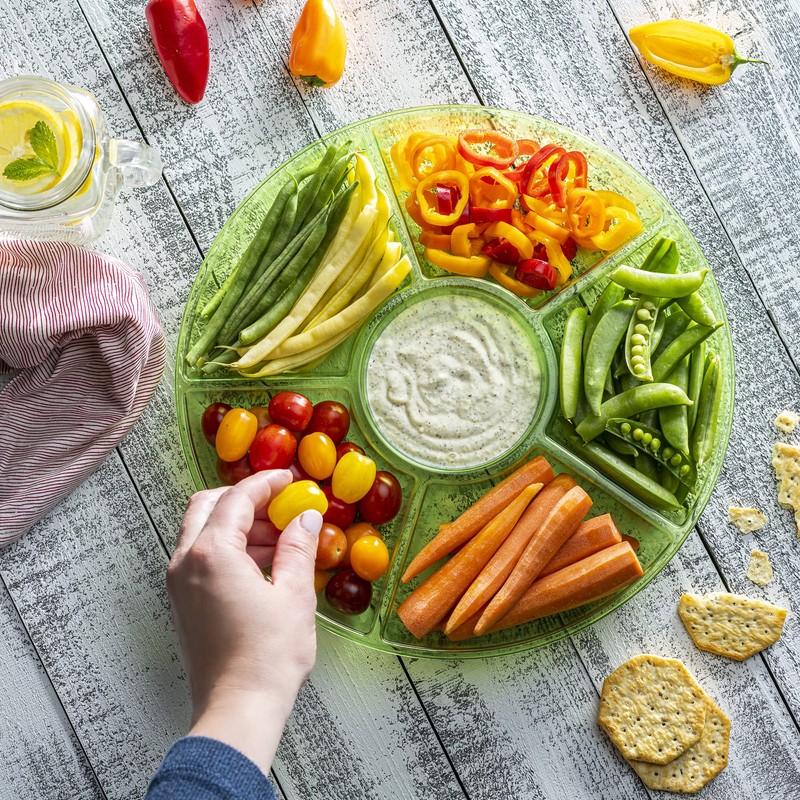 Plasticpro 6 Sectional Round Plastic Serving Tray/Platter (2, Green)