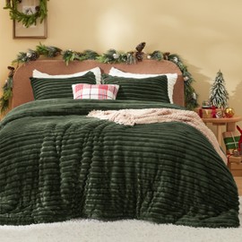 Bedsure Fluffy Comforter Set King - Super Soft Faux Fur Comforter King Size Olive Green, Winter Warm Fleece Bedding Set, Plush Fuzzy Bed Set, 3 Pieces, 1 Shaggy Comforter with 2 Pillowcases