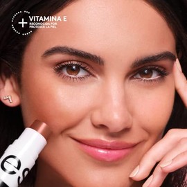 ésika - Color Stick Pro Rubor y Bronzer Color Canela Encanto 7g, para Rostro Glow Natural, 12 Horas de Duración, Textura Ultra Ligera, con Vitamina E, con Brocha, Fácil Aplicación
