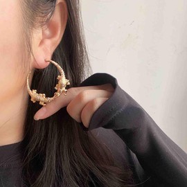 Yheakne Boho Crocodile Hoop Earrings Gold Crocodile Circle Earrings Punk Alligator Dangle Earrings Large Geometric C Shape Earrings Jewellery for Women and Girls, Zinc, No Gemstone