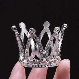 1pc Mini Silver Crown Cupcake Topper Tiny Doll Tiara Crowns Crystal Rhinestone Crown for Baby Shower Birthday Wedding Christmas Prince Princess King Themed Party Decorations Newborn Photo Prop