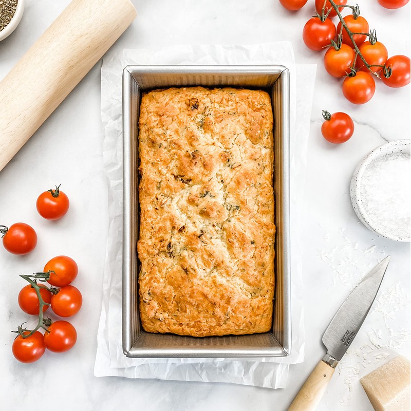 USA Pan Bakeware Aluminized Steel Loaf Pan, 5"D x 10"W