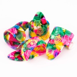 Pick Geek Finger and Thumb Pick Set | 1 x Celluloid Thumb Pick | 3 x Celluloid Finger Picks | Small Size | Multi-colour | Includes Draw-String Linen Bag for Safe Keeping | Gifted in Kraft Box