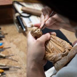 DAISYCRAFTVN Zen Master Thich Nhat Hanh Buddha Statue, Wooden Meditation Accessories, Feng Shui Decor, Zen Spiritual Gifts, Home and Altar Decoration, Buddha Room and Indoor Decor