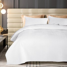 Velvet Quilt King Size,Luxurious Quilted Bedding Set,Lightweight Coverlet with Brushed Back,Ultra Soft Cozy Warm for All Season,Cross Stitch Striped,White,King