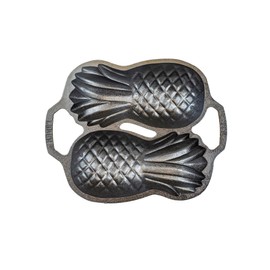 Lodge Manufacturing Company Cast Iron Pineapple Pan