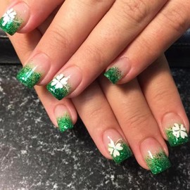 St. Patrick's Day Press on Nails Short Square Fake Nails White Shamrock Glue on Nails Green Glitter French Tips False Nails Irish Artificial Nails Acrylic Stick on Nails for Women 24Pcs
